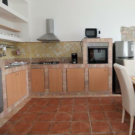 Apartman Cinkopan Pula Eksteriør billede
